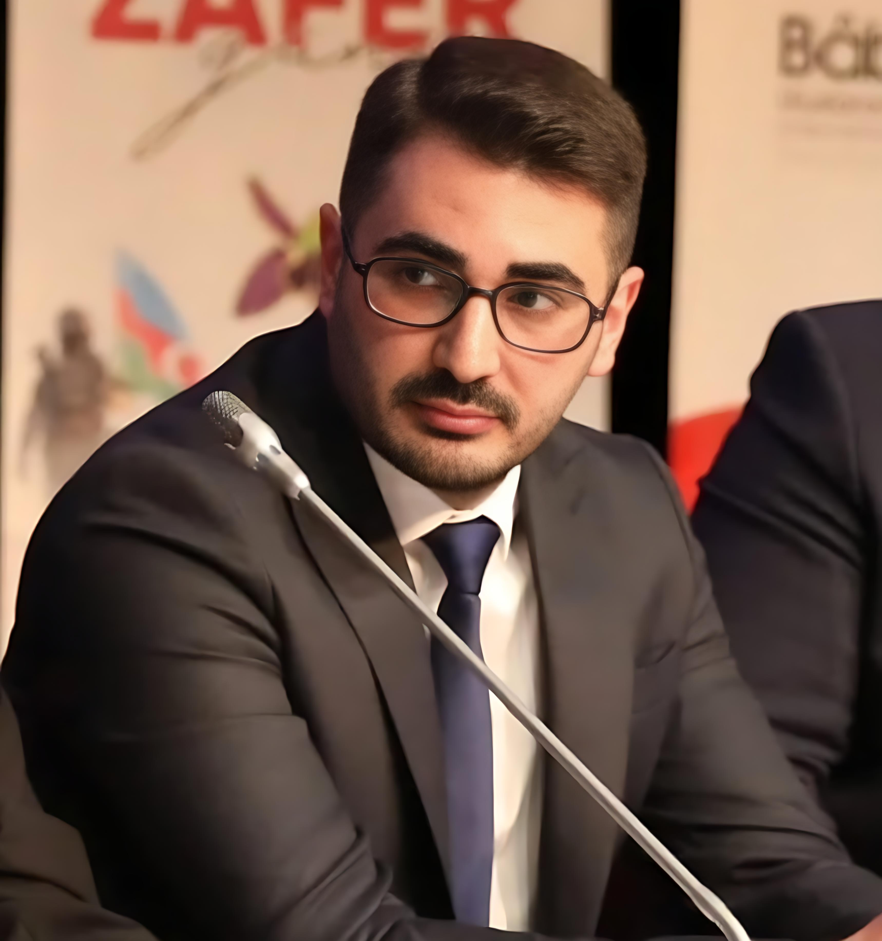 Bəhlul Əliyev  Pərviz